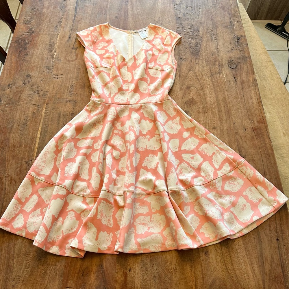 Pink and white flare stretchy dress